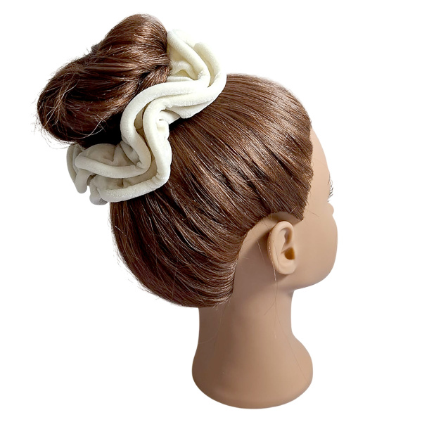 Фото Резинка для волос Weisen WSCR-13-4 бархатная, коричневая, 1 шт. (Резинки)